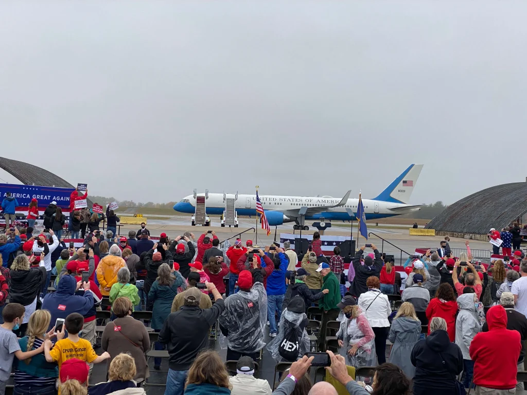 Crowd watching Air Force One